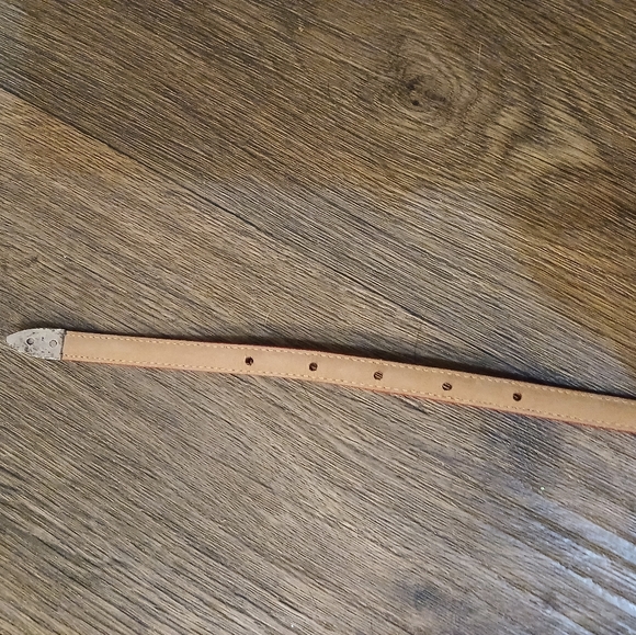 Brighton Croc Embossed Red Leather Heart Charm Belt. - Picture 7 of 13